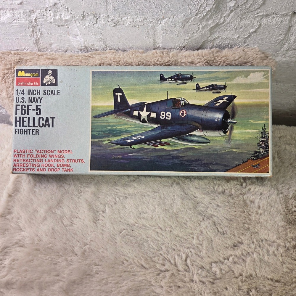 Vintage Monogram US‎ Navy F6F-5 Hellcat Fighter 1/48 Scale Model Kit PA80 1967